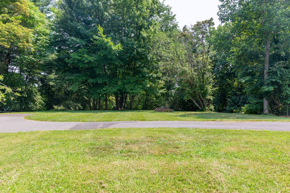 Photo #28: 4051 Skyland Drive
