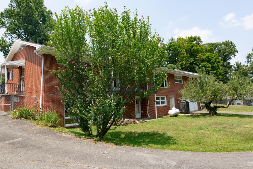 Photo #32: 4051 Skyland Drive