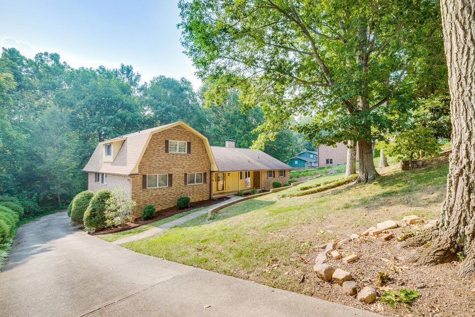 Photo #3: 2225 Sheffield Street