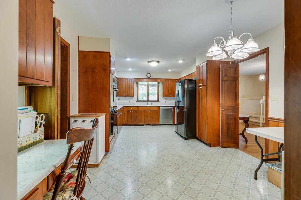 Photo #13: 2225 Sheffield Street