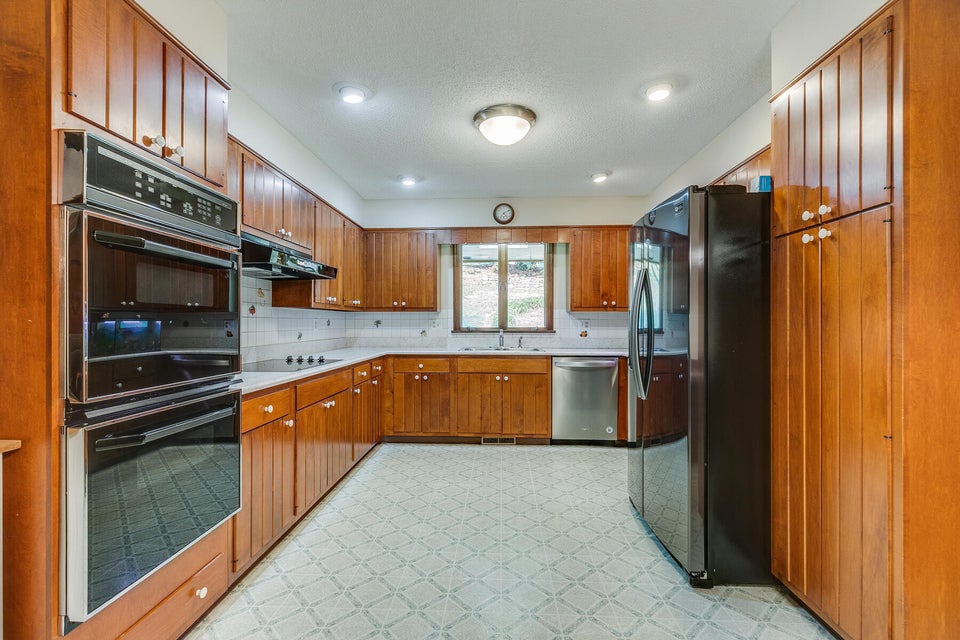 Photo #14: 2225 Sheffield Street