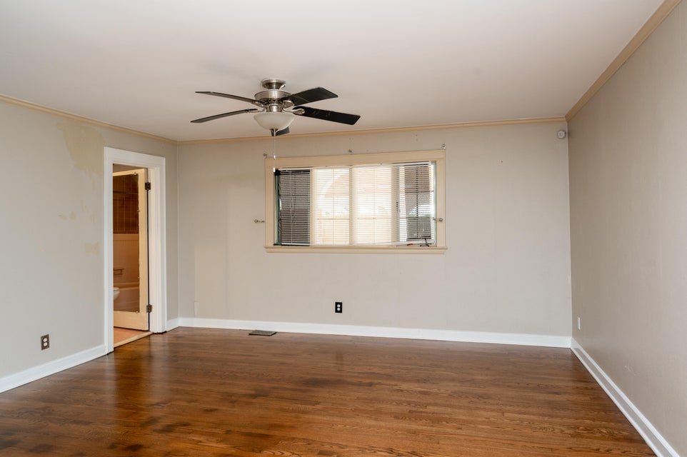 Photo #13: 325 2nd North Street