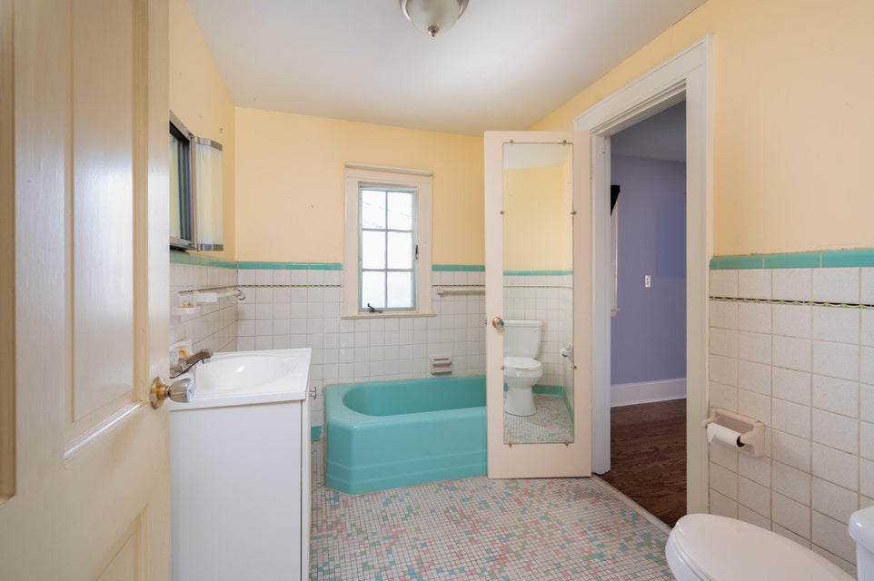 Photo #29: 325 2nd North Street