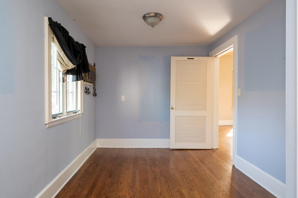 Photo #27: 325 2nd North Street