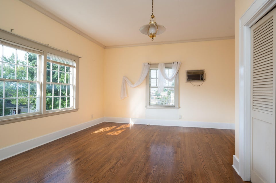 Photo #31: 325 2nd North Street