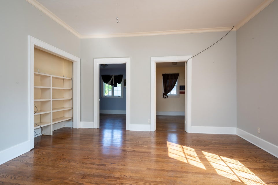 Photo #36: 325 2nd North Street