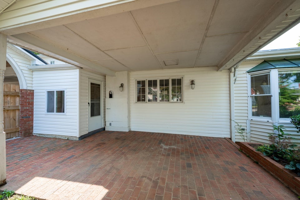 Photo #40: 325 2nd North Street