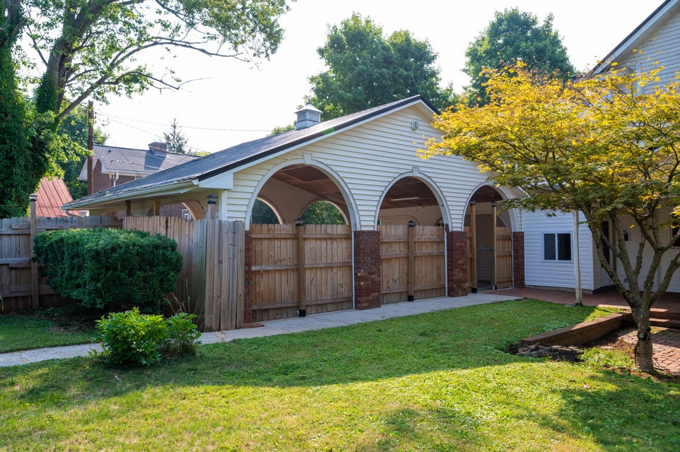 Photo #42: 325 2nd North Street