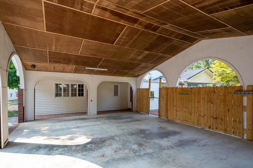 Photo #46: 325 2nd North Street