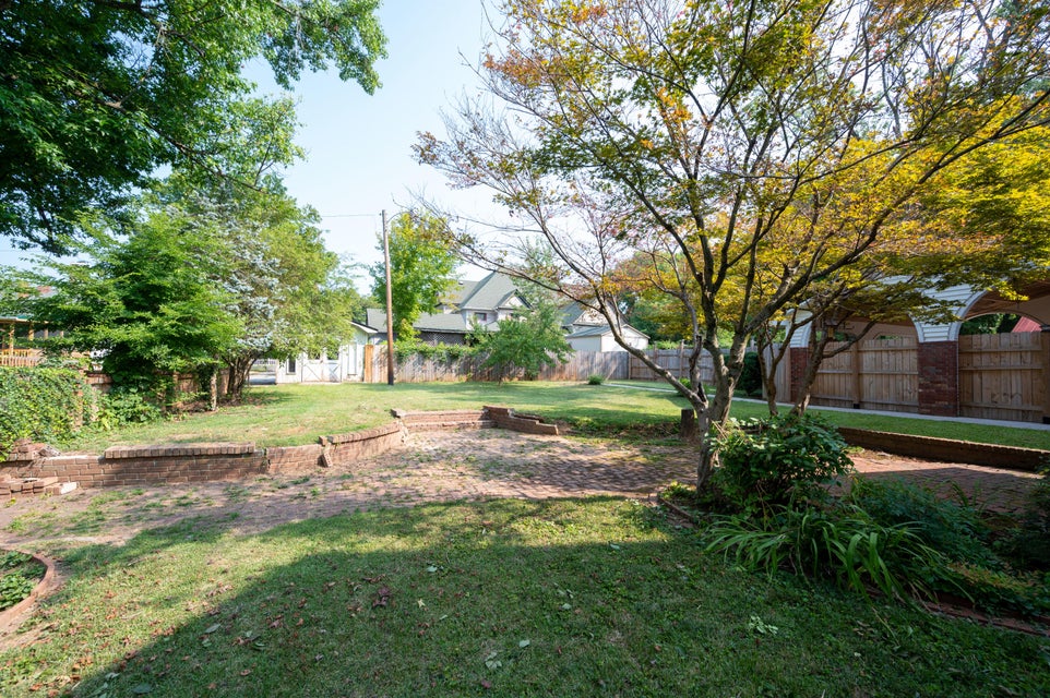 Photo #49: 325 2nd North Street