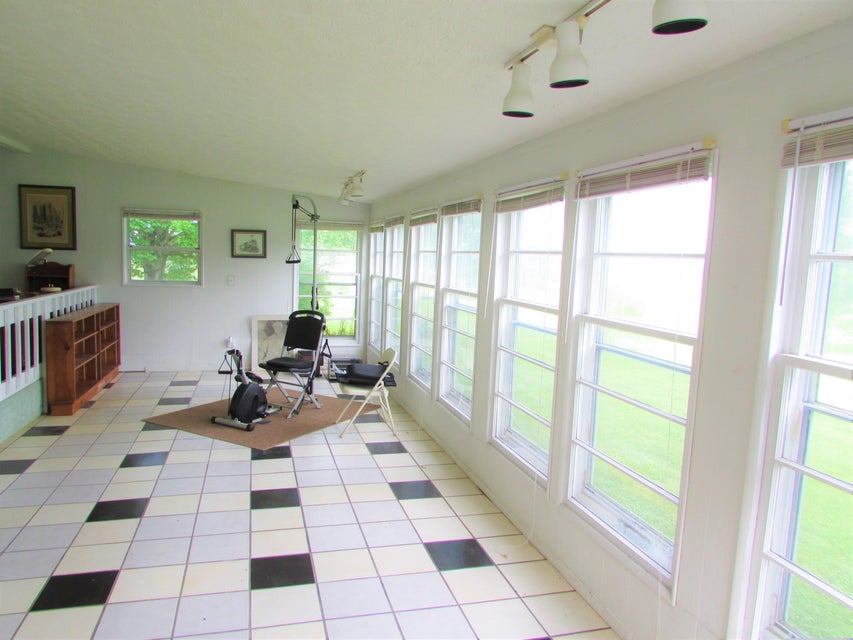 Photo #31: 130 Banks Road