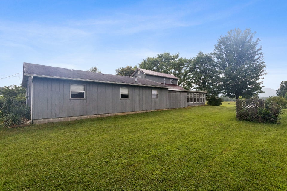 Photo #5: 130 Banks Road