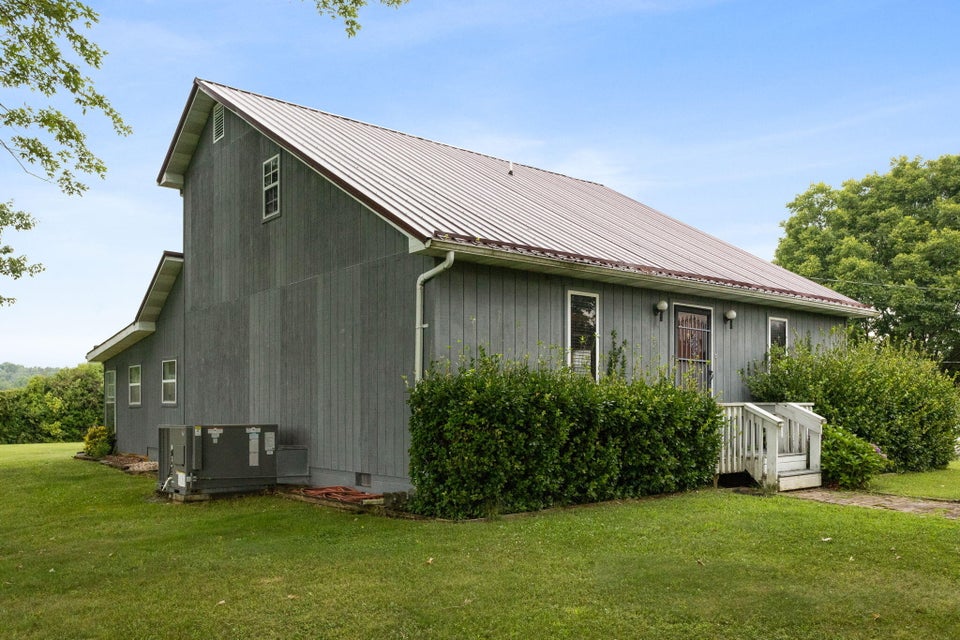 Photo #6: 130 Banks Road