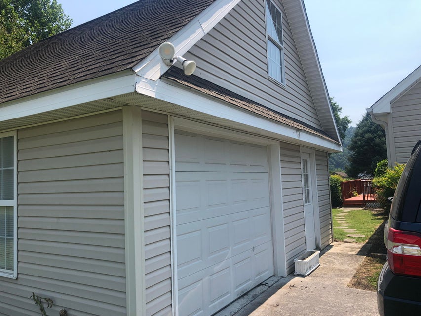 Photo #12: 101 Southgate Drive