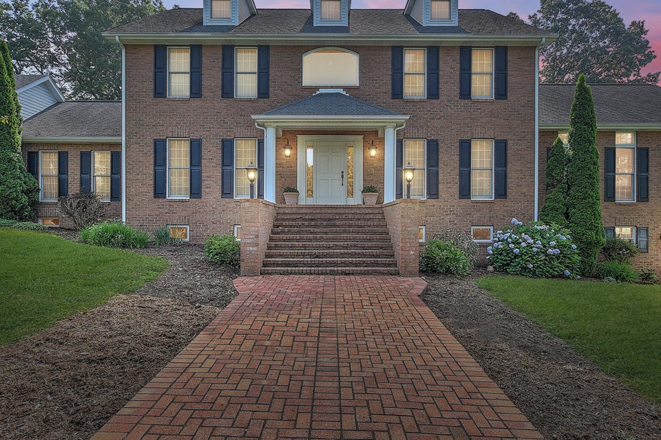 Photo #3: 601 Highland Acres
