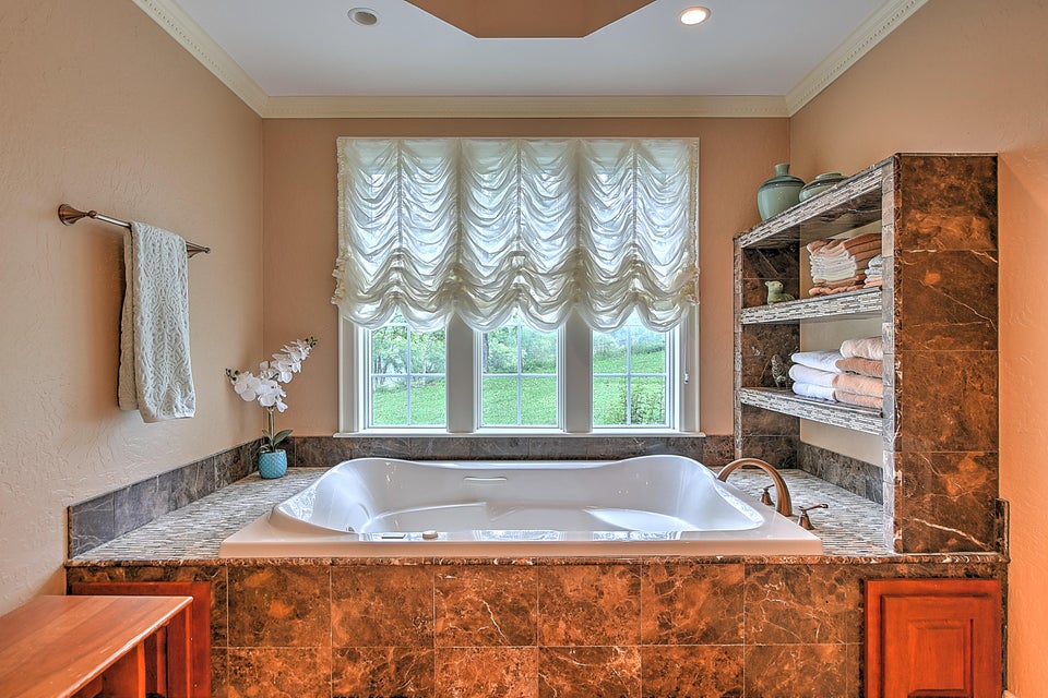 Photo #16: 601 Highland Acres