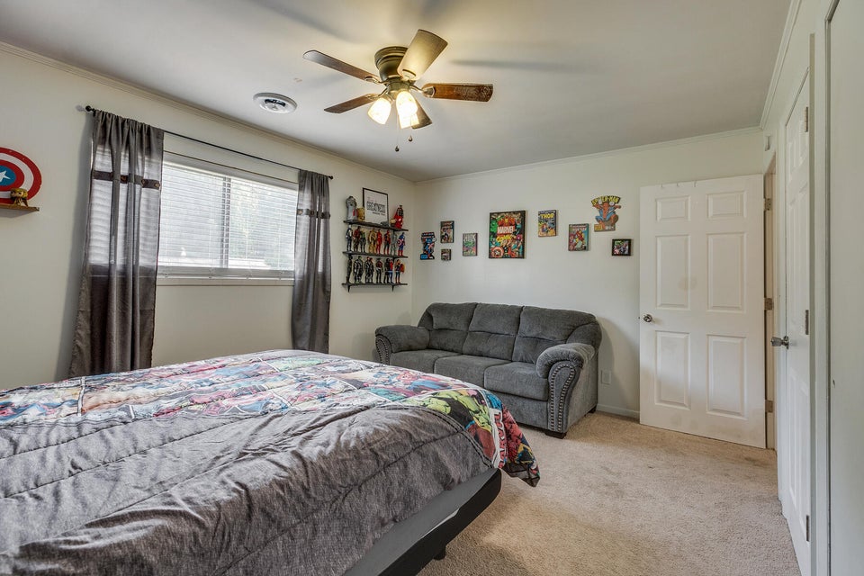 Photo #31: 228 Harris Street