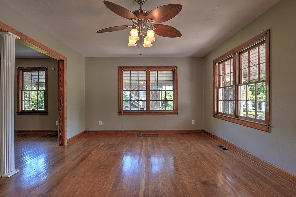 Photo #5: 401 Hillcrest Drive