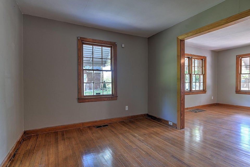 Photo #10: 401 Hillcrest Drive