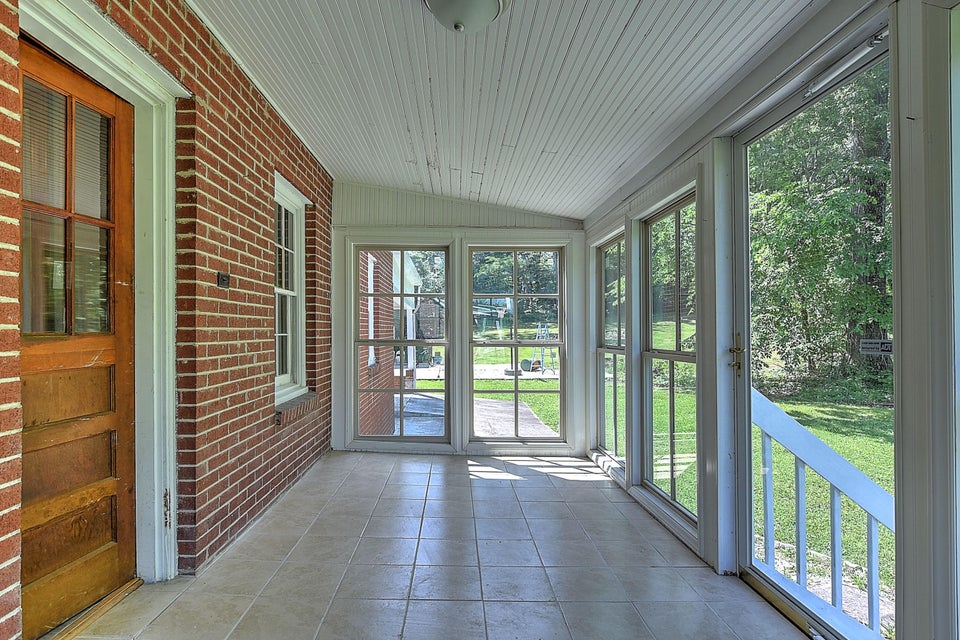 Photo #15: 401 Hillcrest Drive