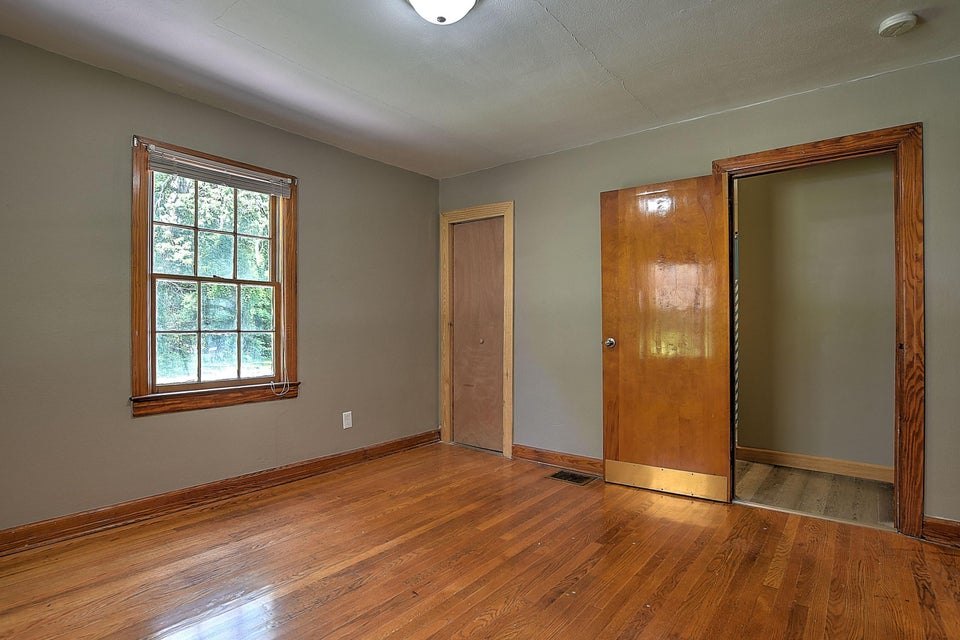 Photo #23: 401 Hillcrest Drive