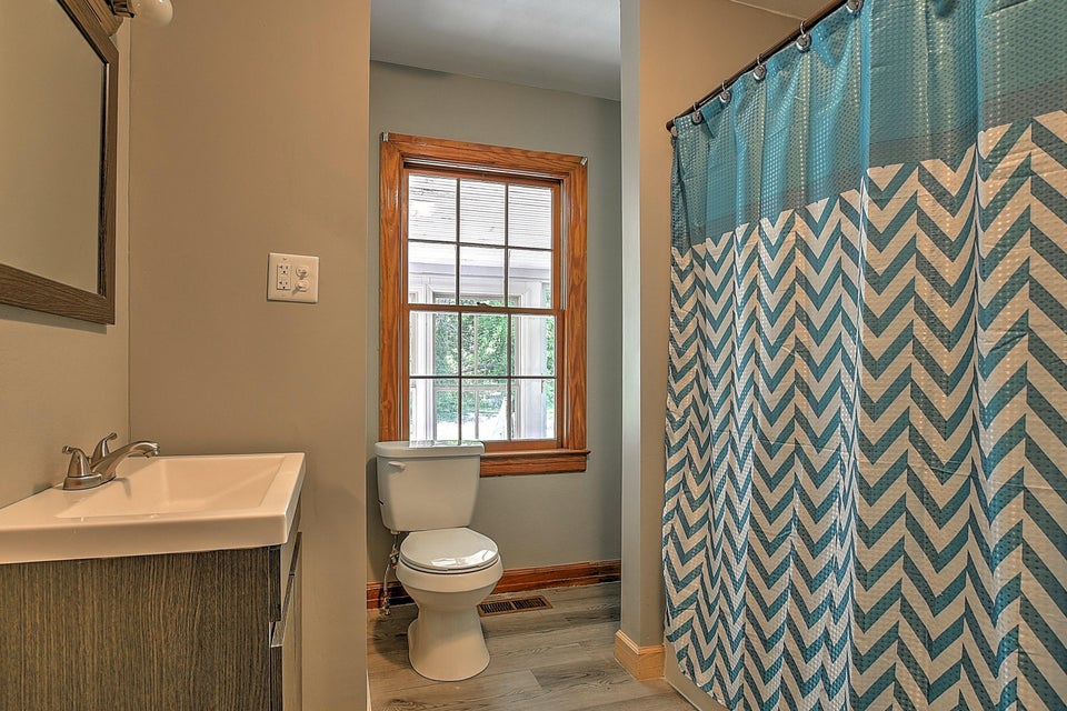 Photo #25: 401 Hillcrest Drive