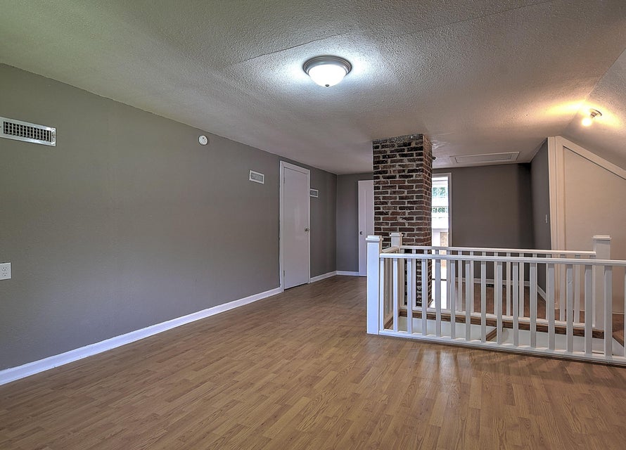 Photo #27: 401 Hillcrest Drive