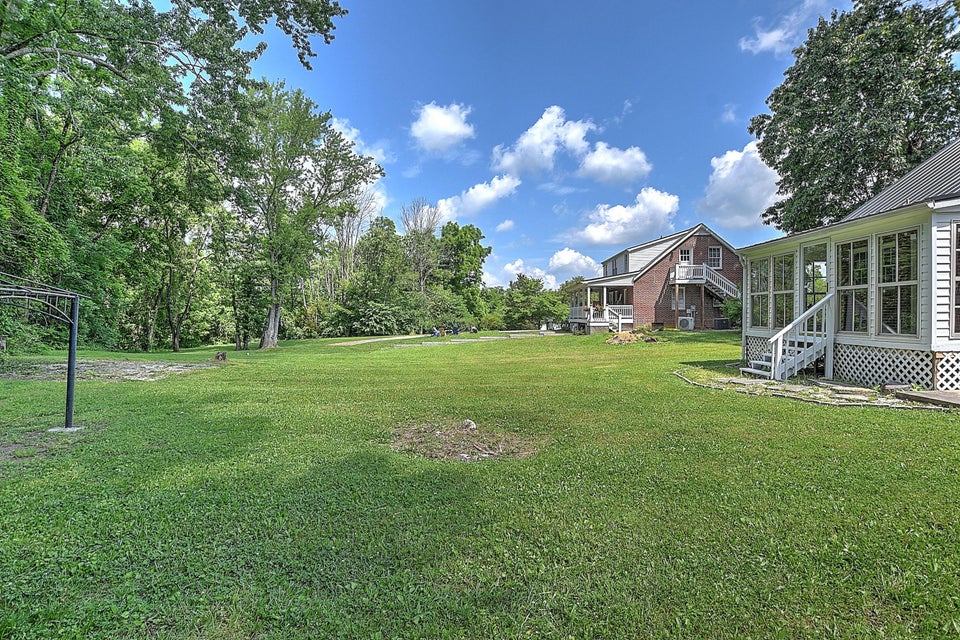 Photo #32: 401 Hillcrest Drive