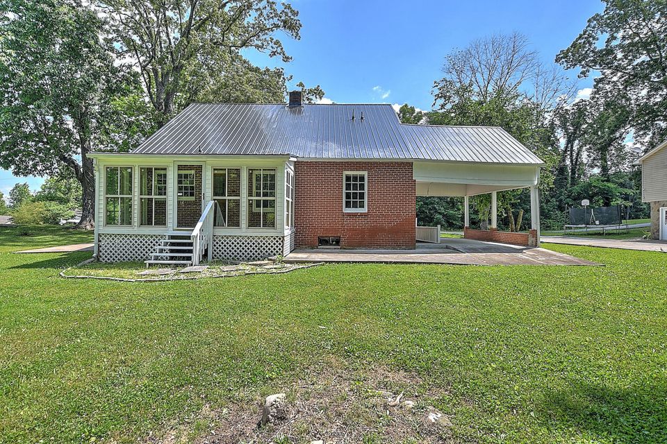Photo #34: 401 Hillcrest Drive