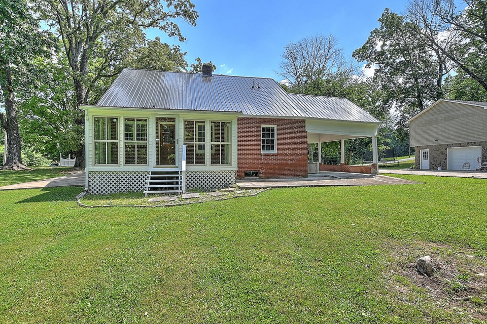 Photo #35: 401 Hillcrest Drive