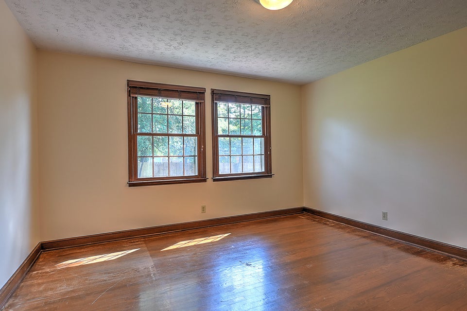 Photo #25: 300 Coralwood Drive