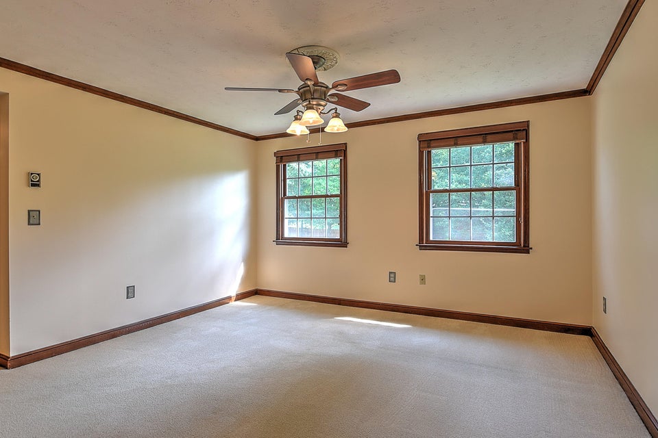 Photo #33: 300 Coralwood Drive