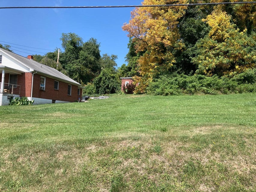 Photo #2: 13432 Glenbrook Avenue