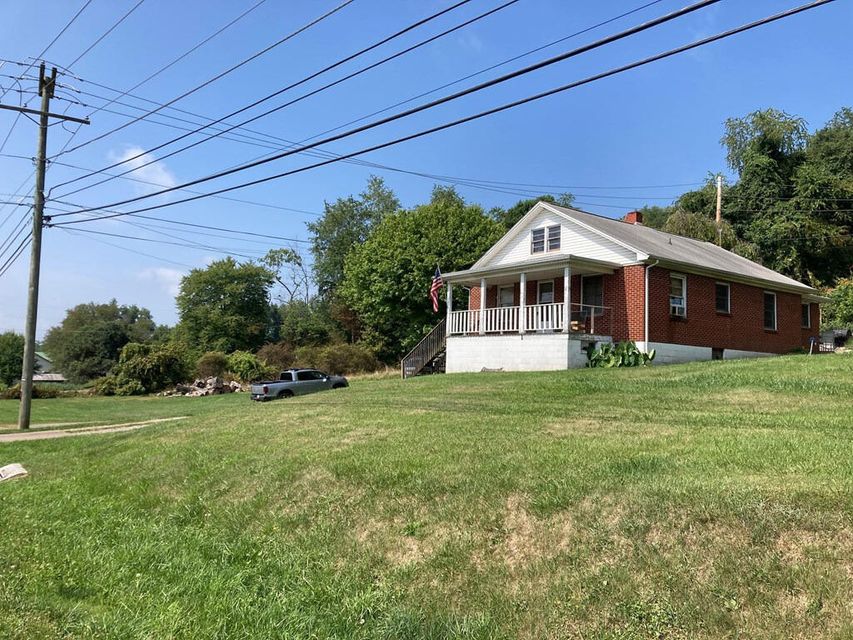 Photo #3: 13432 Glenbrook Avenue