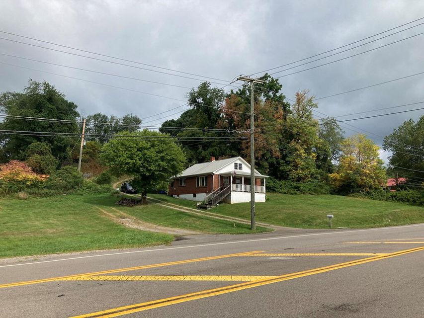 Photo #9: 13432 Glenbrook Avenue