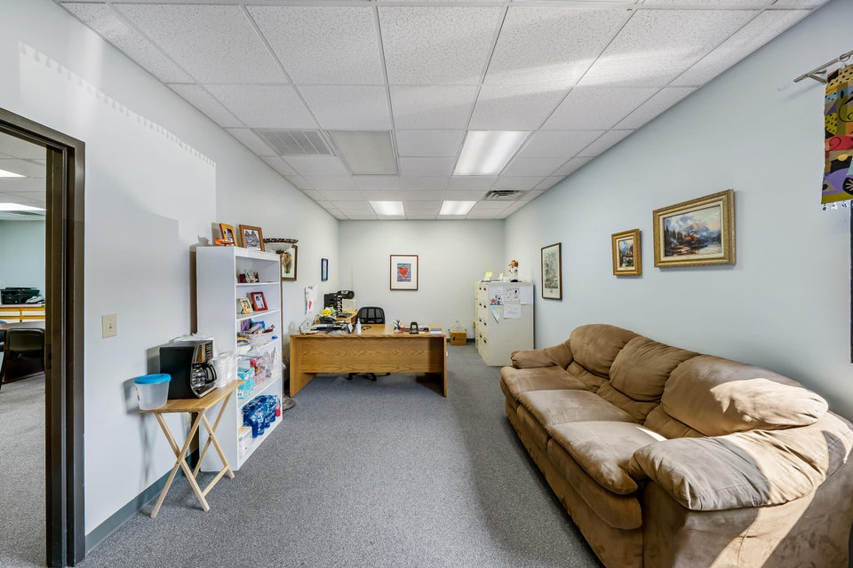 Photo #40: 1501 East Stone Drive Drive