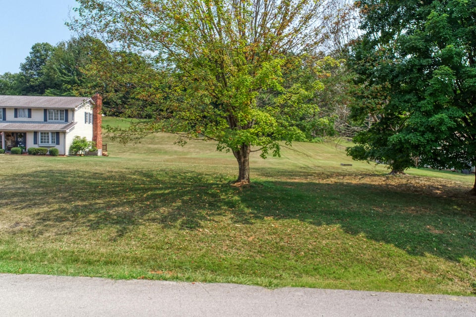 Photo #3: 000 Sherbrooke South Circle
