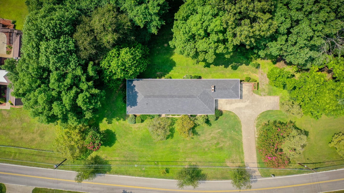 Photo #2: 4728 Edens View Road