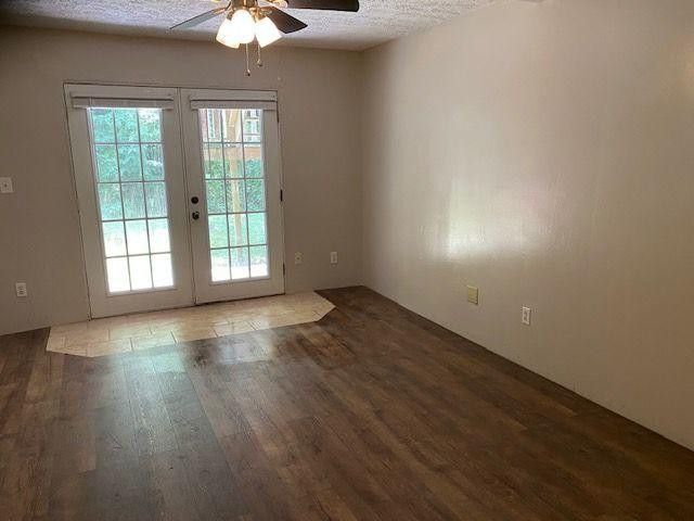Photo #6: 550 Lyndale Ave. Avenue