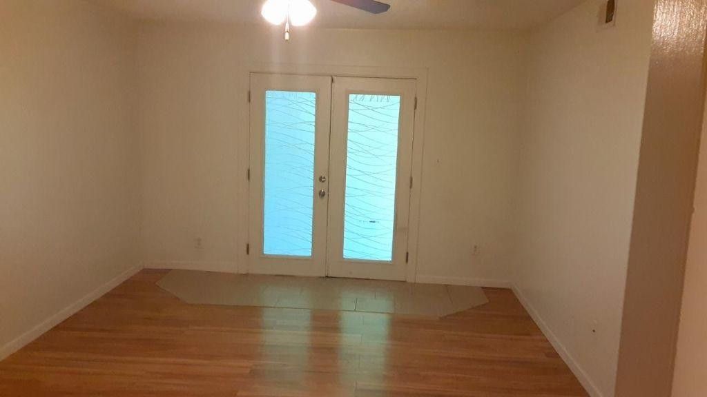 Photo #10: 550 Lyndale Ave. Avenue