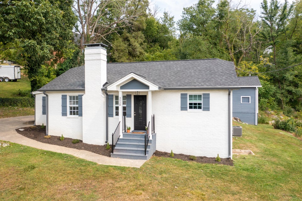 Photo #2: 3528 Crestwood Drive