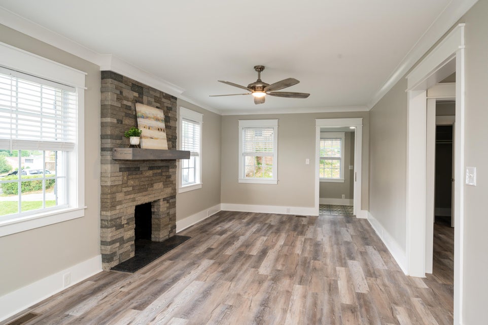 Photo #7: 3528 Crestwood Drive