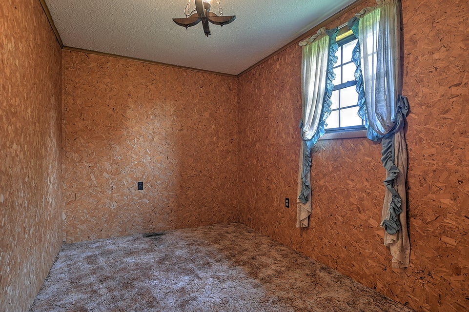 Photo #24: 256 Meadowbrook Road
