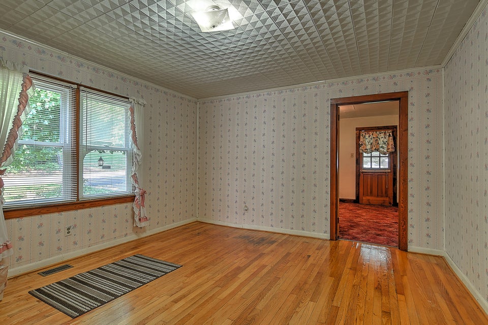 Photo #16: 256 Meadowbrook Road