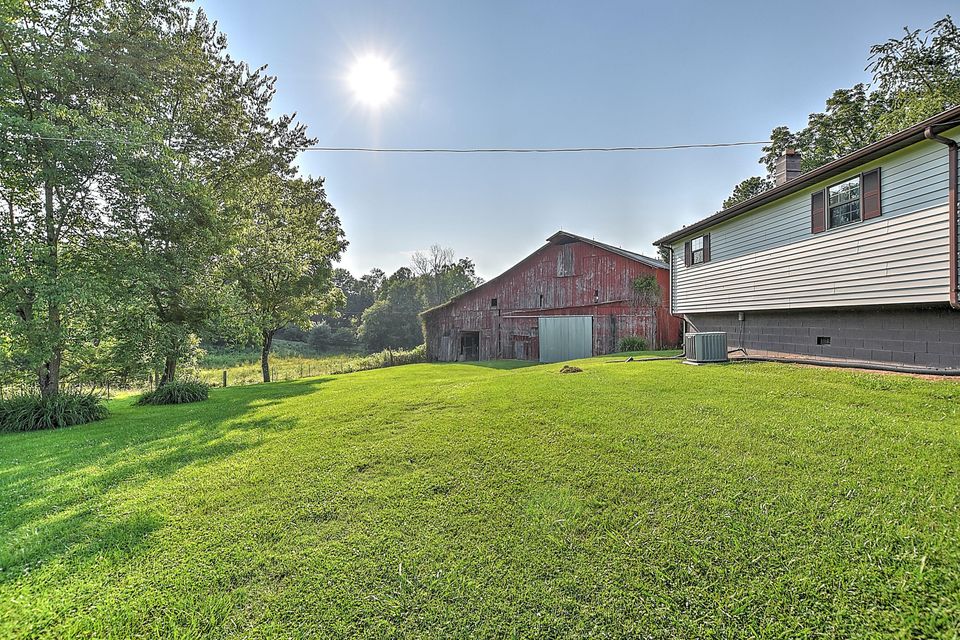 Photo #29: 256 Meadowbrook Road