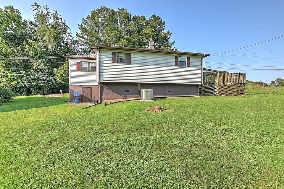 Photo #32: 256 Meadowbrook Road