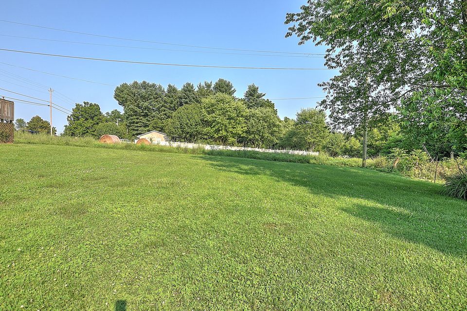 Photo #34: 256 Meadowbrook Road