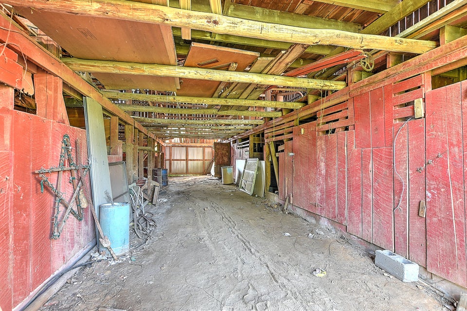 Photo #36: 256 Meadowbrook Road