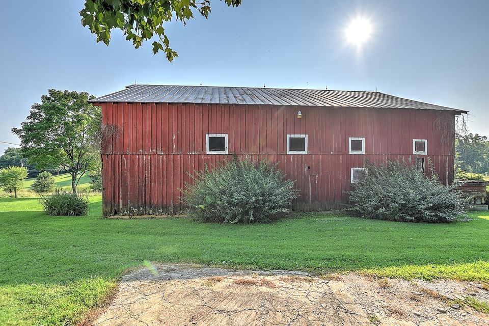 Photo #37: 256 Meadowbrook Road