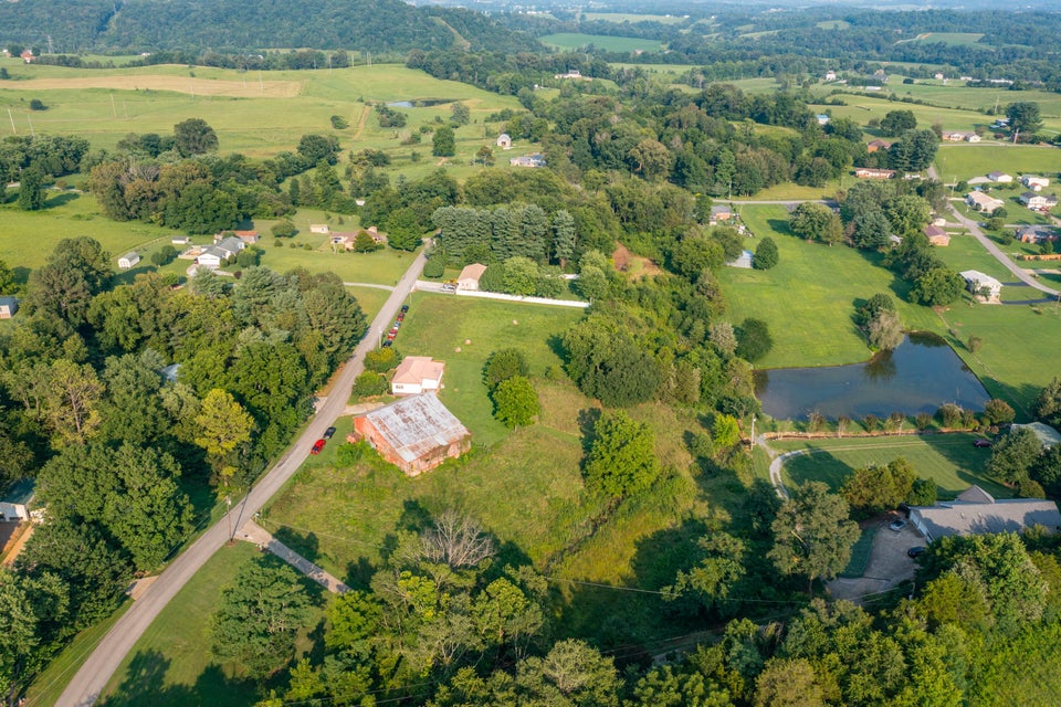 Photo #40: 256 Meadowbrook Road